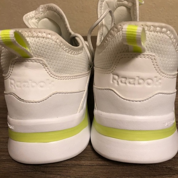 Men’s Reebok - Picture 4 of 5